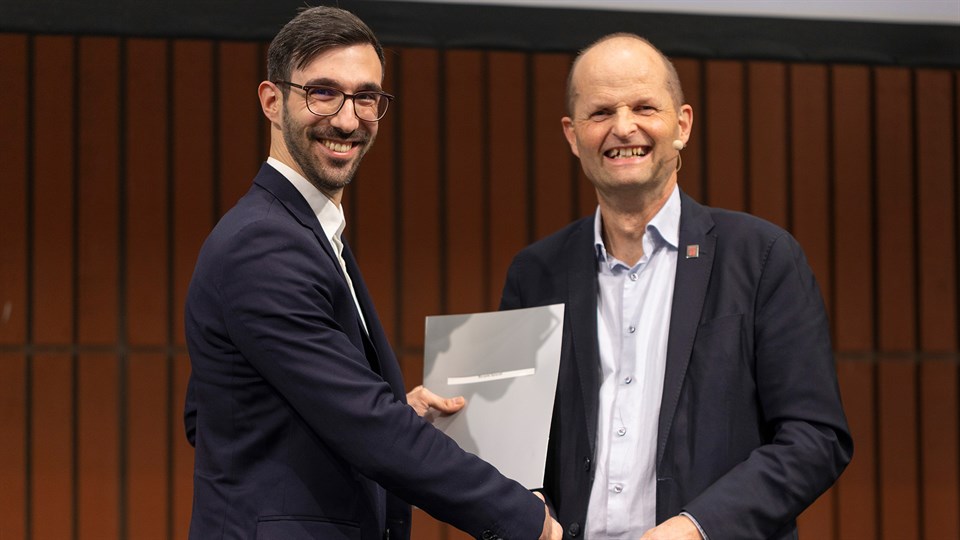 Riccardo Sprocati received Young Researcher Award. 