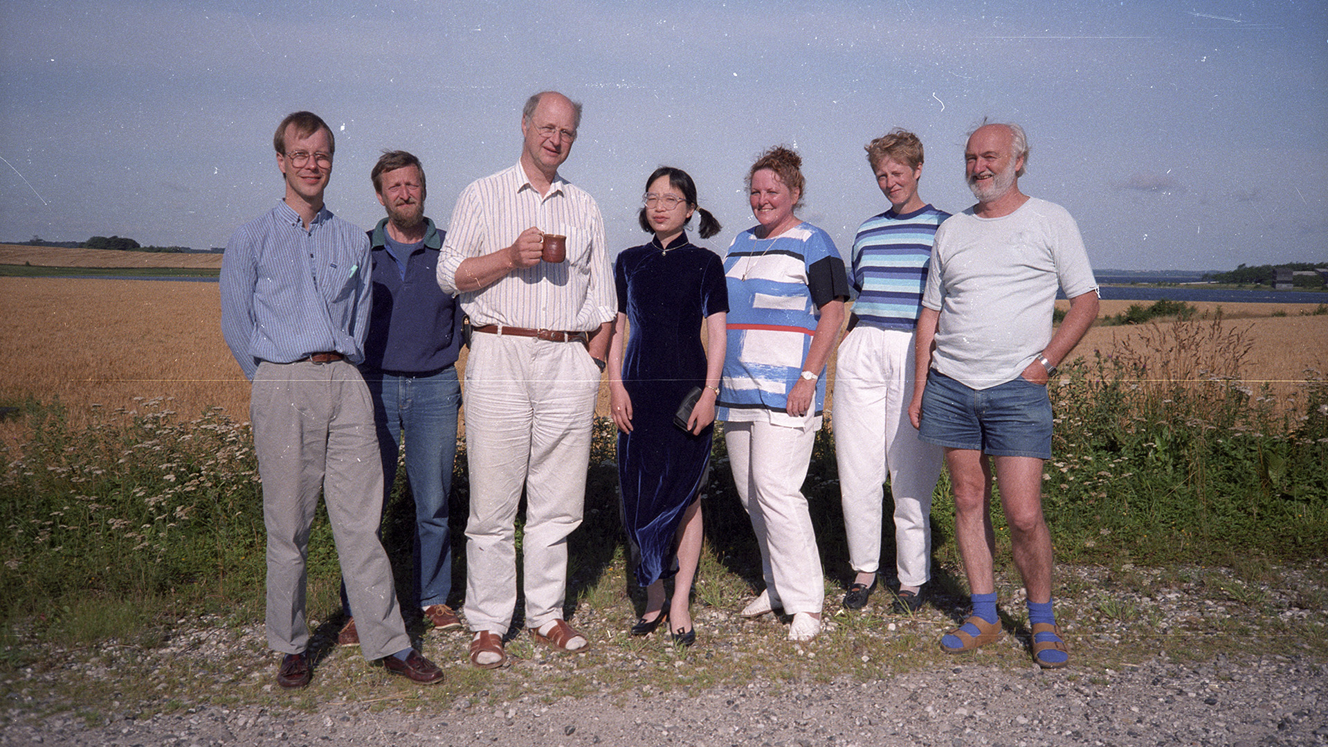 Peter Hauge Madsen med et udsnit af medarbejdere fra Prøvestationen for Vindmøller, ca 1989. 