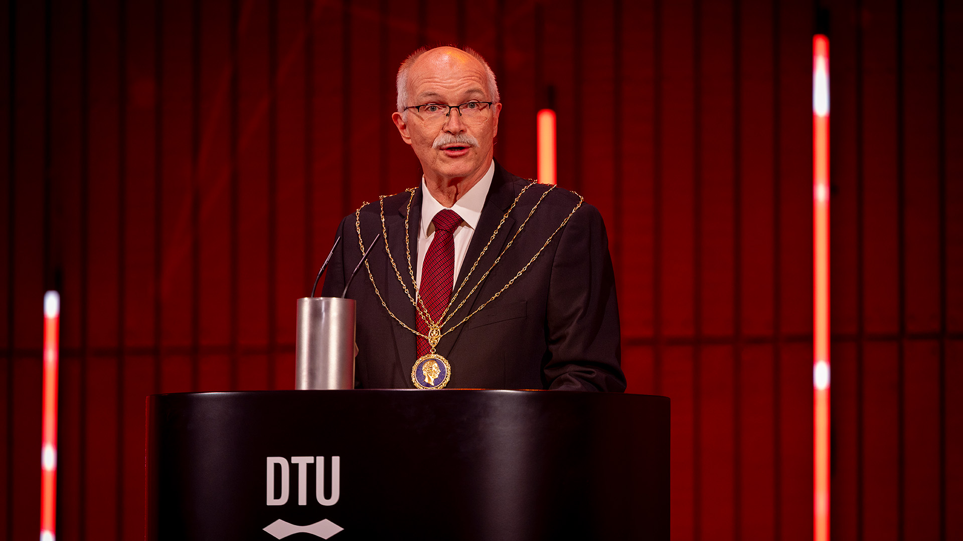 Foto fra rektors tale til DTU Årsfest 2025. Foto: Steen Brogaard ©Steen Brogaard Foto fra rektors tale til DTU Årsfest 2025. Foto: Steen Brogaard