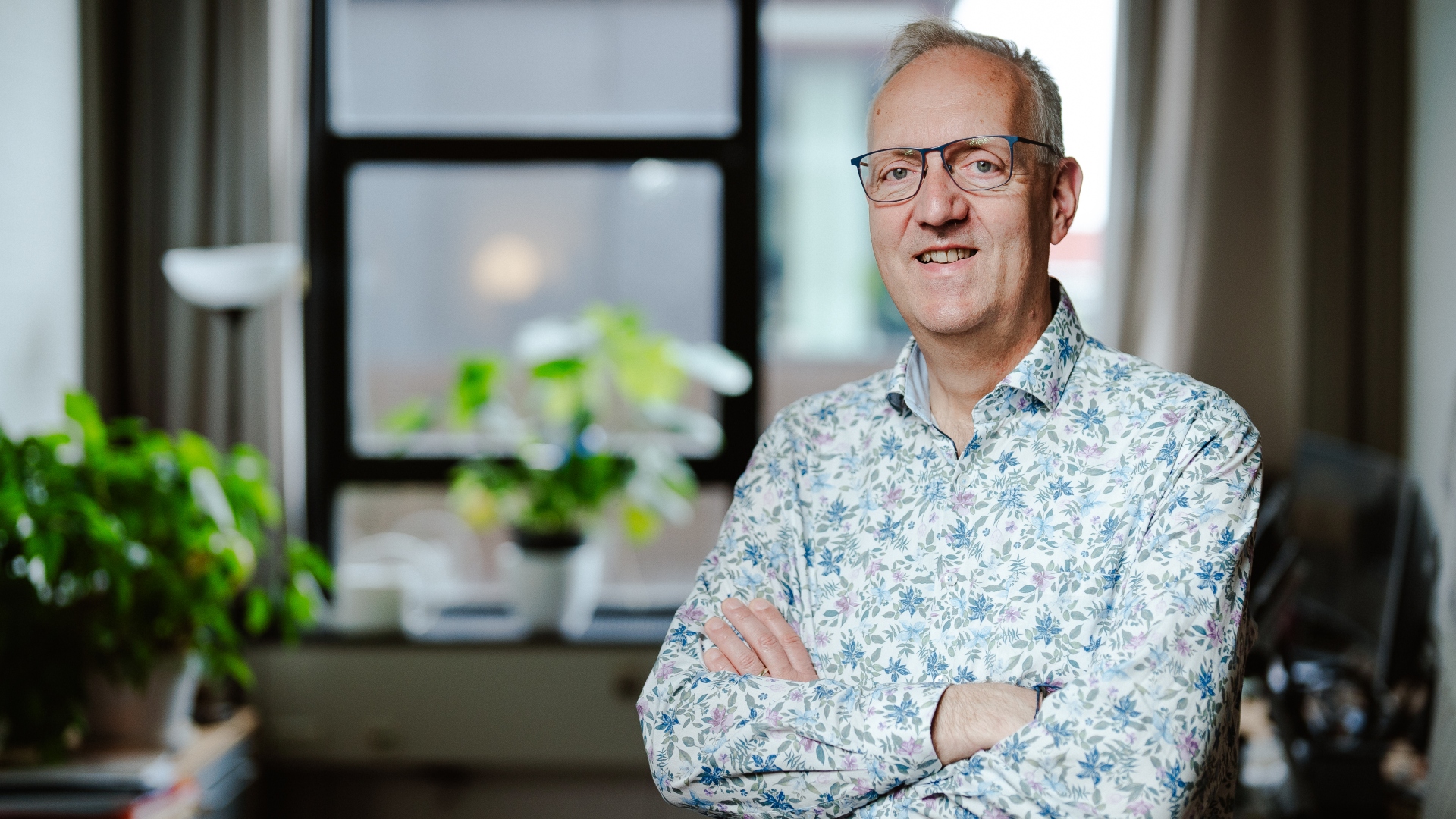 Portræt af professor og studieleder Ulrich Krühne på sit kontor